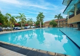 Lassen Sie die Seele am Außenpool des The Palms Hotels baumeln.