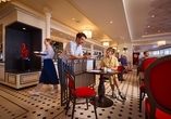 Freuen Sie sich in den vielfältigen Spezialitäten-Restaurants an Bord auf Köstlichkeiten der internationalen Küche.