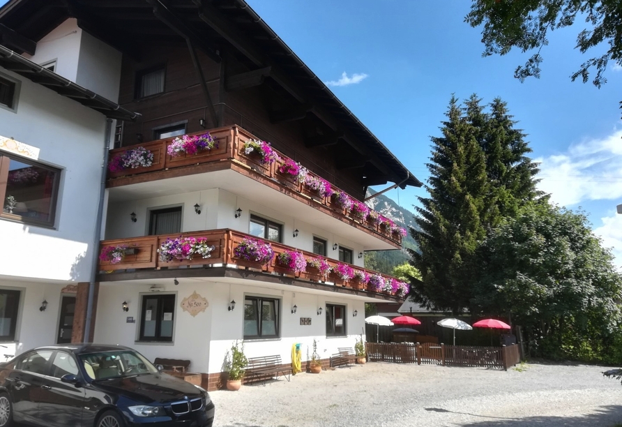 Außenansicht des Hotels Der Tiroler