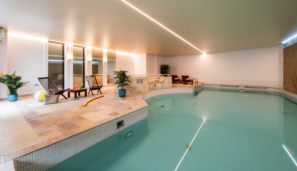 Das Hallenbad direkt in Ihrem Hotel.