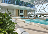 Innenpool an Bord der Mein Schiff 7