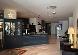 An der Rezeption des Hotels werden Sie freundlich empfangen.
