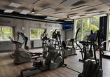 Im Fitnessraum des Hotels können Sie sich ordentlich auspowern.