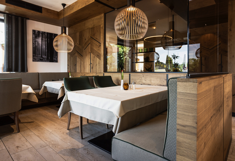Das Restaurant des Hotels lädt zum Verweilen ein.