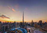 Herzlich willkommen in Dubai! Ihr Besuch auf der Aussichtsplattform des höchsten Gebäudes der Welt wird unvergesslich.