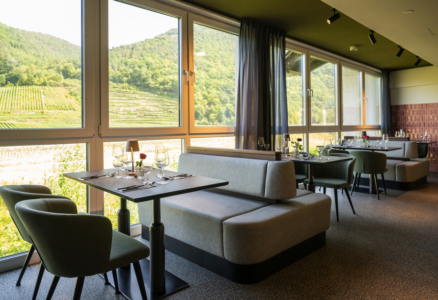 Lassen Sie sich mit köstlichen Speisen im Restaurant verwöhnen.