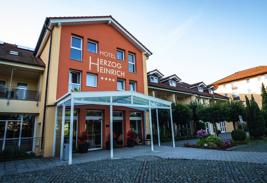 Eingang zum Hotel