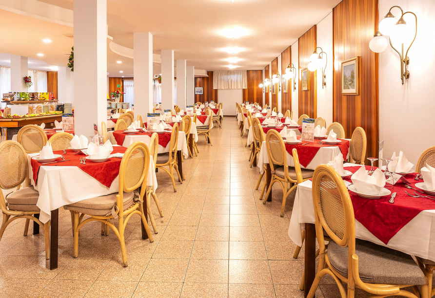 Lassen Sie es sich im Hotelrestaurant schmecken!