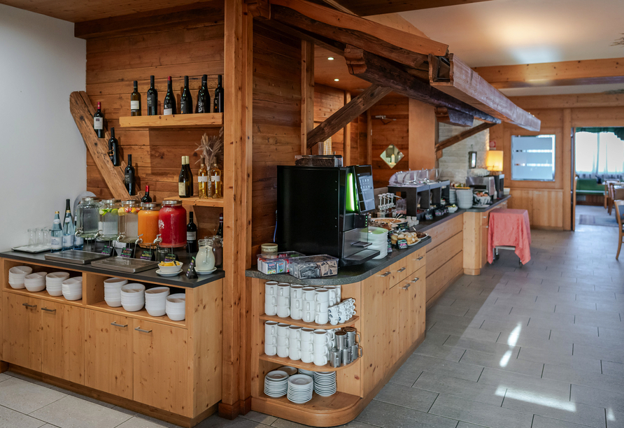 Frühstücksbüffet im Hotel Alpine Mugon