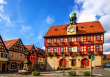 Das historische Rathaus ist ein prägendes Gebäude im Stadtbild von Bad Staffelstein.
