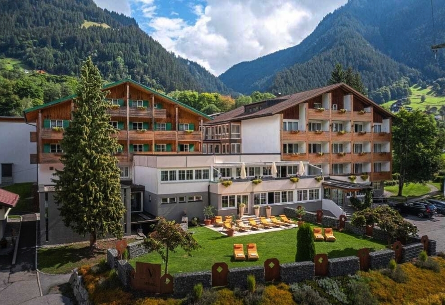 Herzlich willkommen im first mountain Hotel Montafon!