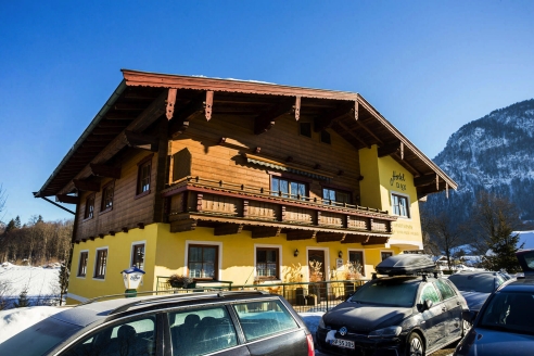 Außenansicht des Hotels Dax in Lofer