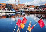 Weite Landschaften, glitzerndes Wasser und charmante Küstenorte begleiten Sie auf einer Panoramafahrt rund um den Ringkøbing Fjord und schaffen eine herrlich entspannte Urlaubsstimmung.
