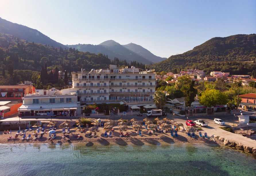 Das Potamaki Beach Hotel empfängt Sie in einer traumhaften Lage.