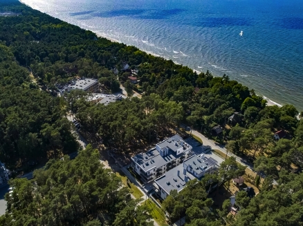 Das Hotel Grand Laola Vital & Spa befindet sich nur wenige Meter entfernt vom Strand.