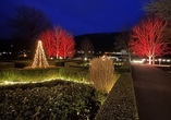 Schlendern Sie in der besinnlichen Winterzeit durch den Park der Lichter. 