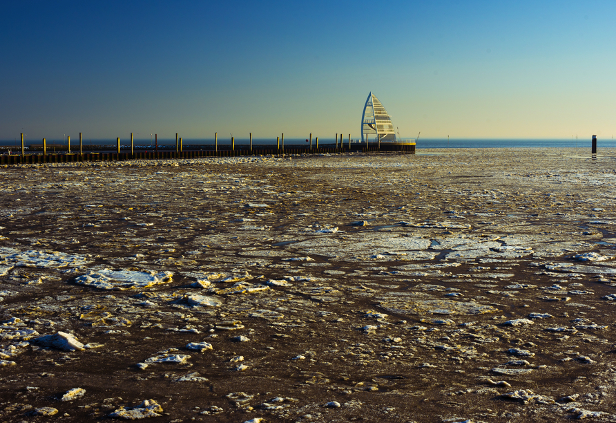 Weite, Wind und Wellen: Die Nordsee zeigt sich auf Juist von ihrer ruhigen Seite.