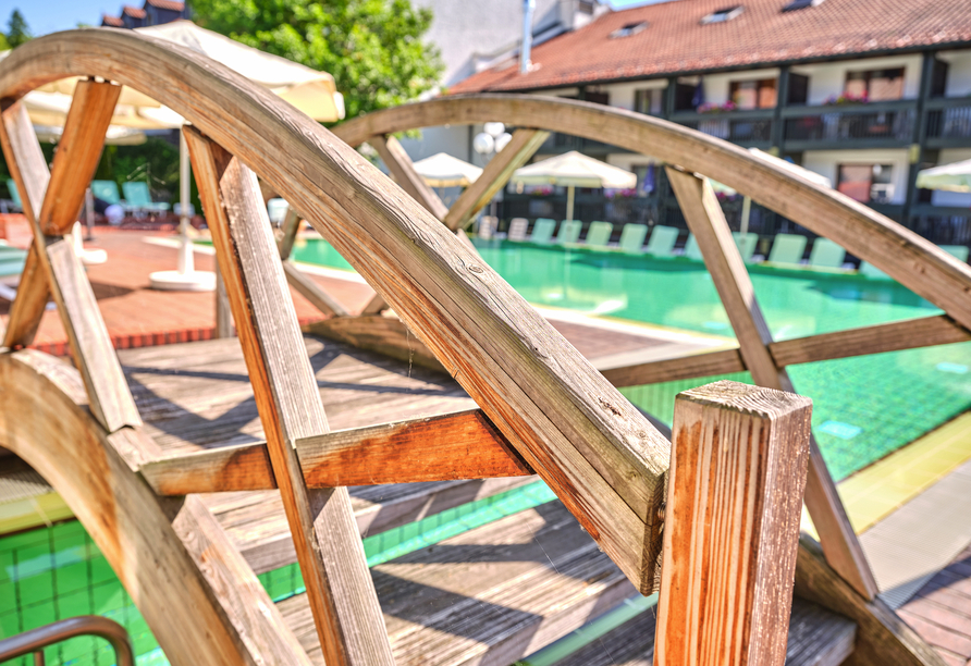 Genießen Sie bei gutem Wetter den Außenbereich des Hotels.