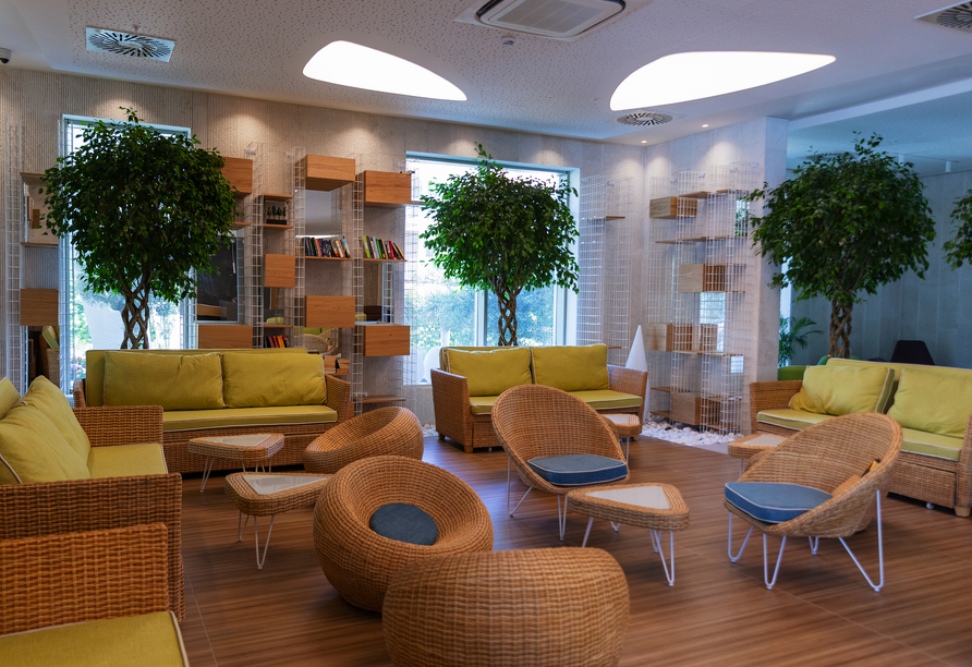 Lobby des Carine Hotel Kumbor