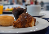 Das leckere Frühstück ist der perfekte Start in den Morgen.