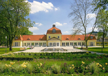 Der weitläufige Kurpark von Bad Hersfeld lädt zu einem Spaziergang ein.
