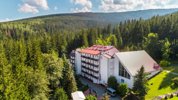 Herzlich willkommen im Kur & Spa Hotel Czeszka in Bad Flinsberg.