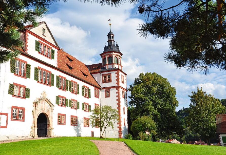 Entdecken Sie das historische Schloss Wilhelmsburg