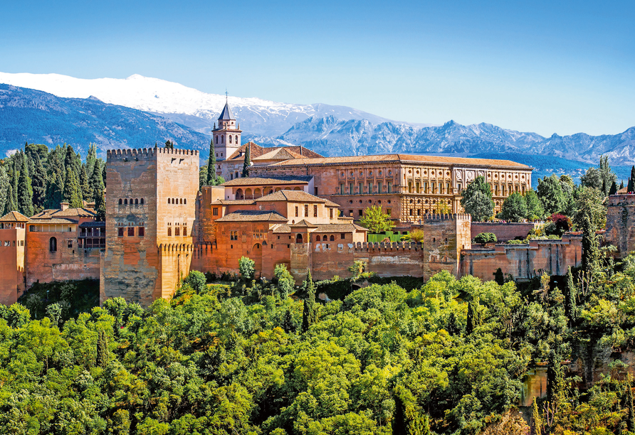 Von der Alhambra in Granada werden Sie mehr als beeindruckt sein.