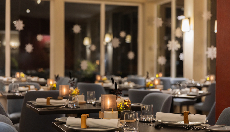 Im liebevoll hergerichteten Restaurant werden Ihnen köstliche Speisen serviert.