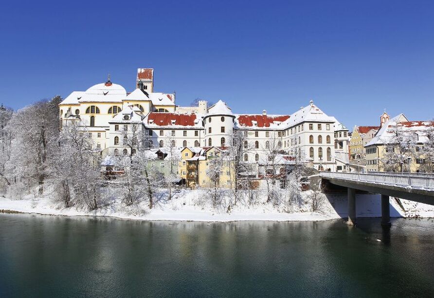 Füssen ist nur rund 25 km entfernt.