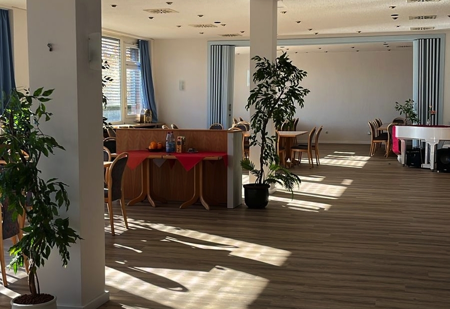 Das Restaurant verwöhnt Sie mit Klassikern aus der deutschen Küche.