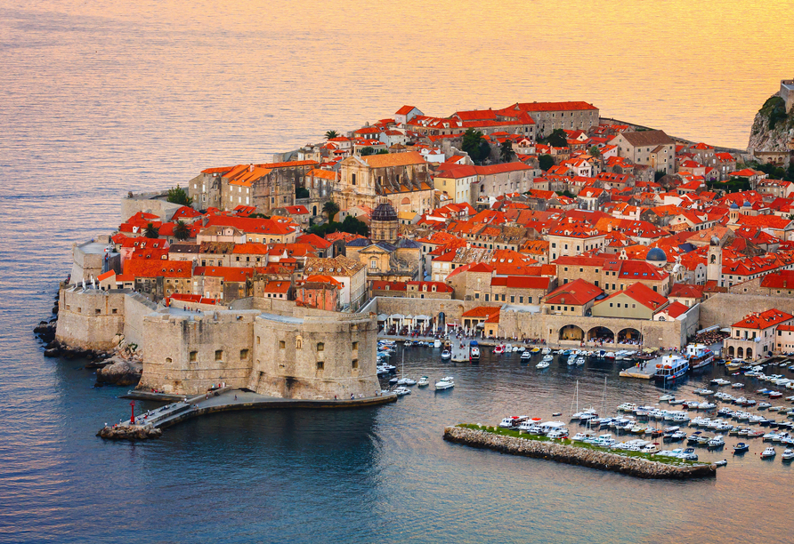 Freuen Sie sich auf den Ausflug an die Perle der Adria – Dubrovnik.