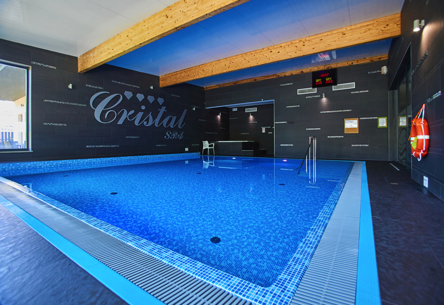 Das Schwimmbad - perfekt für alle Wasserratten. 