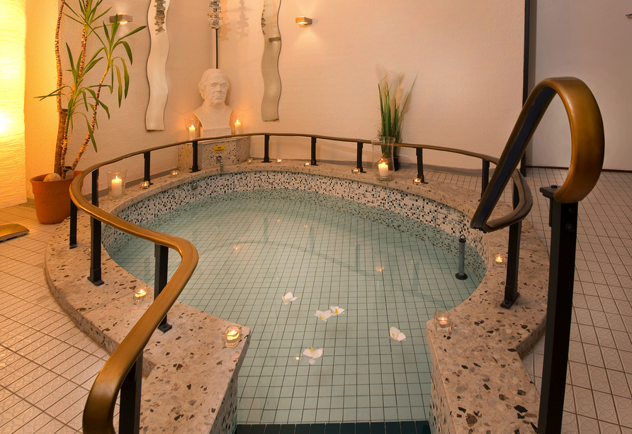 Tun Sie sich etwas Gutes und genießen Sie die heilsame Kraft des Kneippwassers.