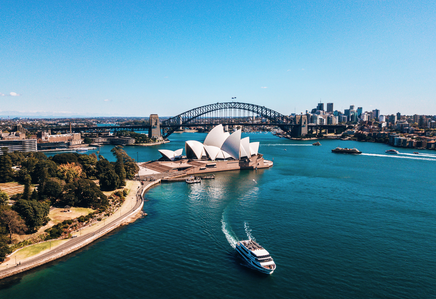 Sydney begeistert mit einzigartigen Sehenswürdigkeiten wie der Harbour Bridge und dem Opernhaus.