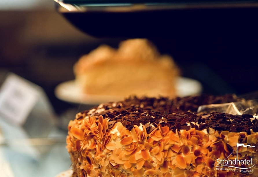 Im hauseigenen Restaurant finden Sie auch Kleinigkeiten für den Nachmittagskaffee.