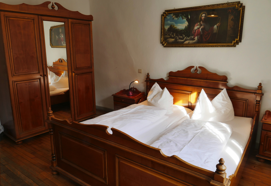 Beispiel eines Doppelzimmers Rustikal im Hotel Zum Schwarzen Ross