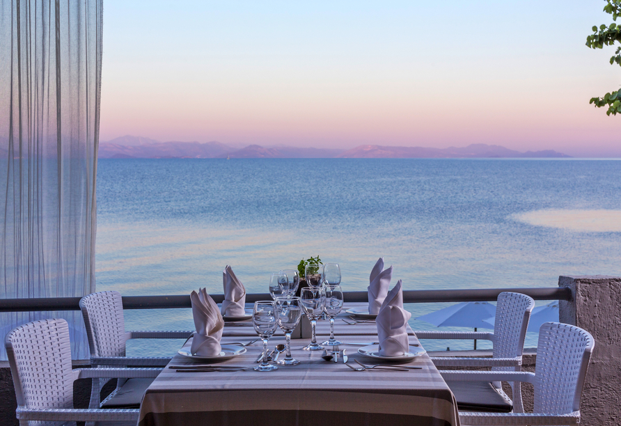 Das Strandrestaurant begeistert mit einzigartiger Lage.