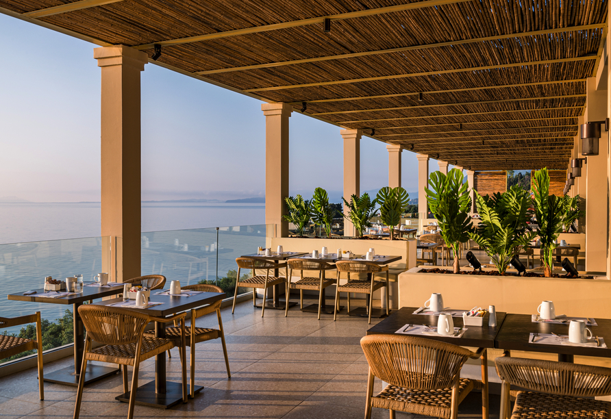 Das Hauptrestaurant wird Sie mit köstlichen Speisen verwöhnen.