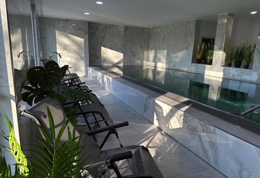 Im Hallenbad finden Sie Ruhe, Entspannung und neue Energie