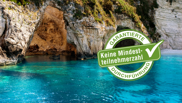 Herzlich willkommen auf Korfu! Die Grotten von Paxos erkunden Sie im Rahmen des inkludierten Ganztagesausflugs.