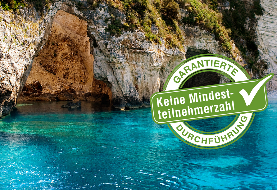 Herzlich willkommen auf Korfu! Die Grotten von Paxos erkunden Sie im Rahmen des inkludierten Ganztagesausflugs.