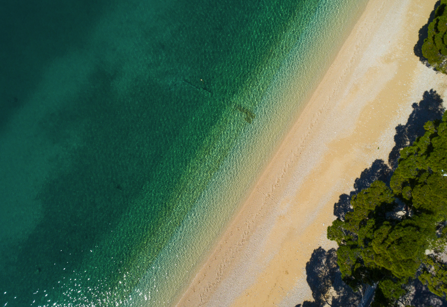 Herzlich willkommen in Makarska. Genießen Sie einen Urlaub voll Entspannung und Entdeckungen!