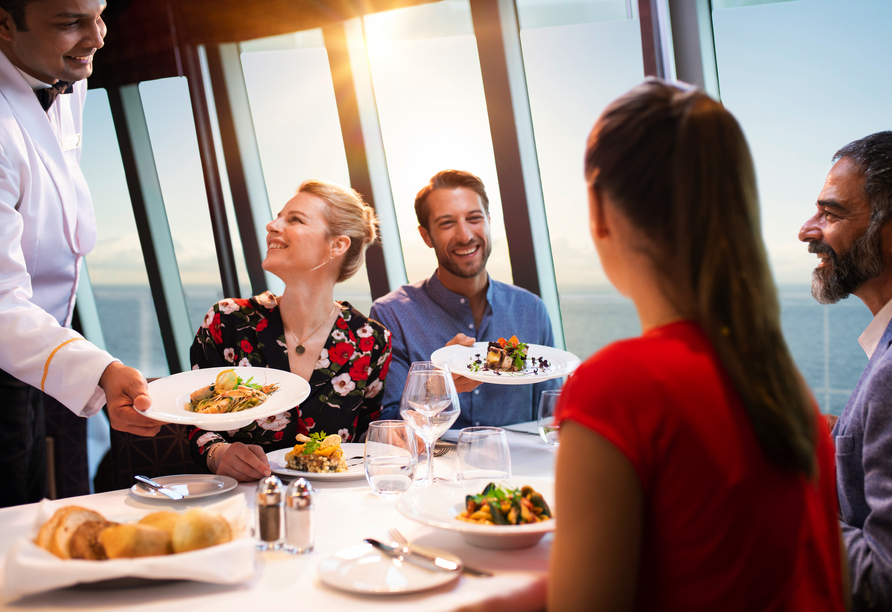 Während Ihrer Mahlzeiten haben Sie einen herrlichen Blick auf das Gewässer.