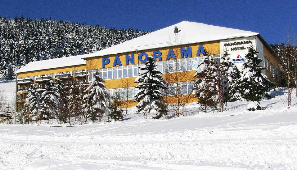 Feiern Sie ein unvergessliches Weihnachtsfest in traumhafter Panoramalage am Fichtelberg.
