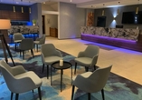 Lobby und Rezeption des Hotels am Badepark