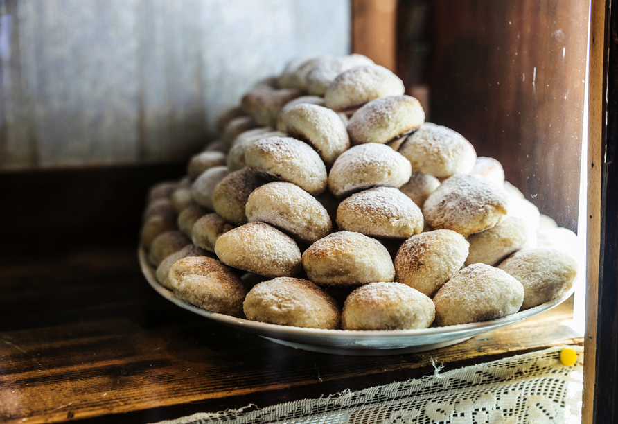 Freuen Sie sich auf die Verkostung des leckeren Mandelgebäcks in Erice.