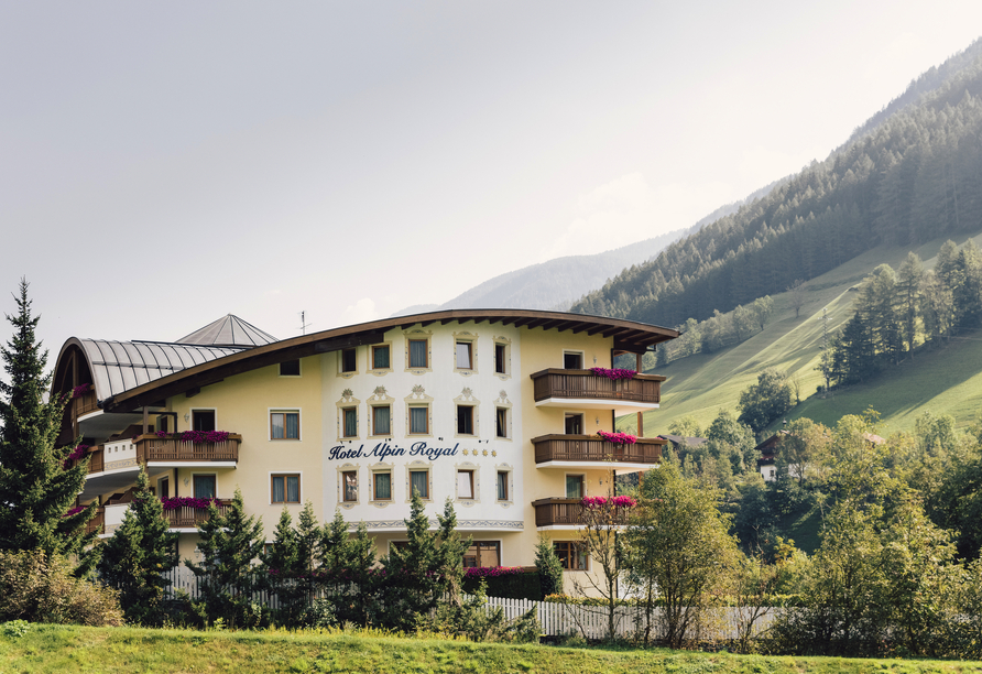 Außenansicht des Alpin Royal Wellness Refugium & Resort