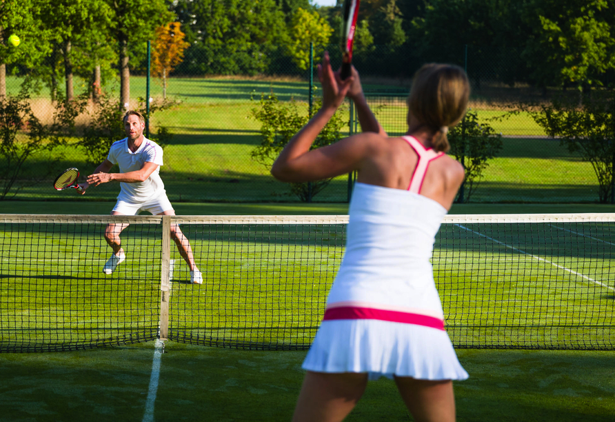 Ideal für sportlich aktive Gäste: Die beiden hoteleigenen Tennisplätze.