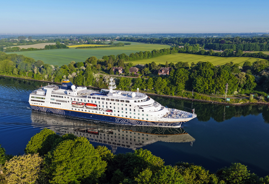 Freuen Sie sich auf die Fahrt entlang des Nord-Ostsee-Kanals.